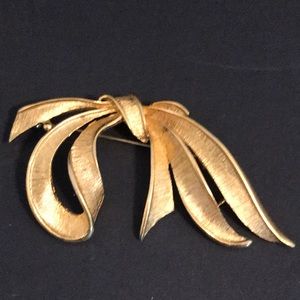 Vintage Napier pin brooch